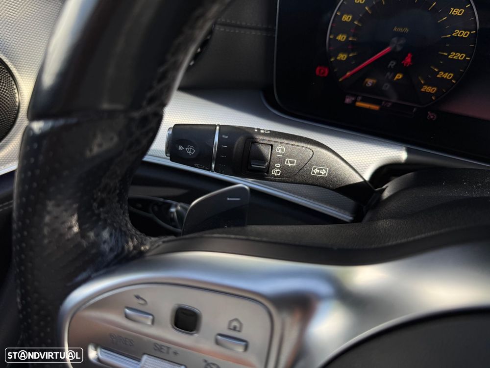 Mercedes-Benz E 300 de AMG Line - 31