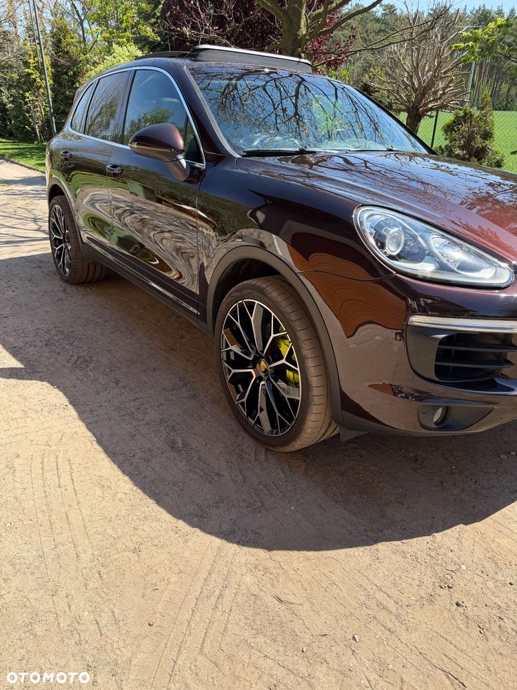 Porsche Cayenne S Hybrid - 1