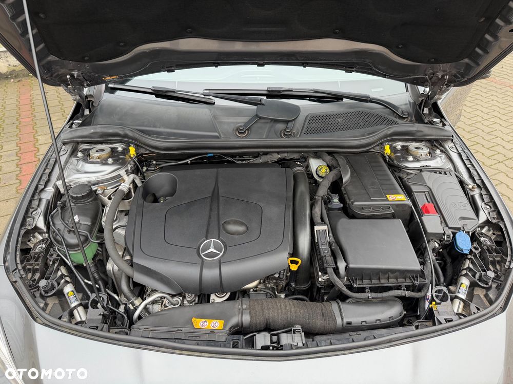 Mercedes-Benz CLA 220 CDI 7G-DCT AMG Line - 30