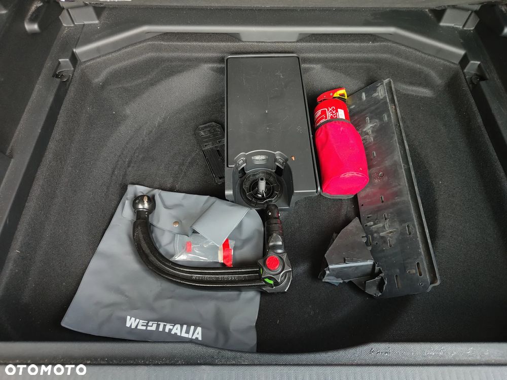 Peugeot 3008 BlueHDi 130 Stop & Start EAT8 Allure - 37