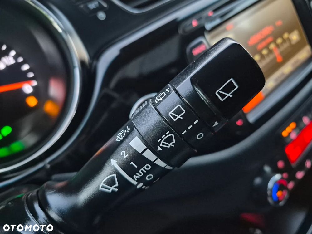 Kia Ceed 1.6 CRDi 128 Platinum Edition - 37
