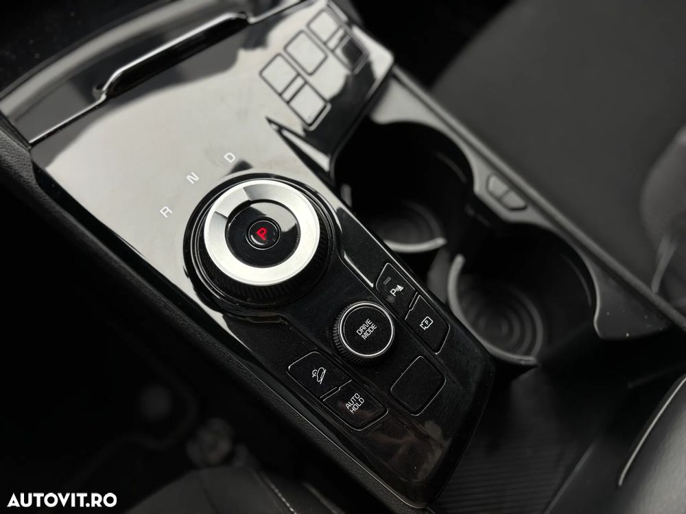 Kia Sportage 1.6 T-GDI HEV 6AT 4x2 Style - 32