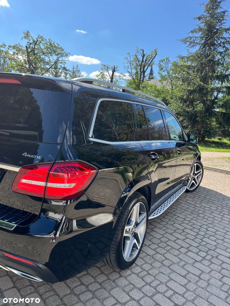 Mercedes-Benz GLS - 23