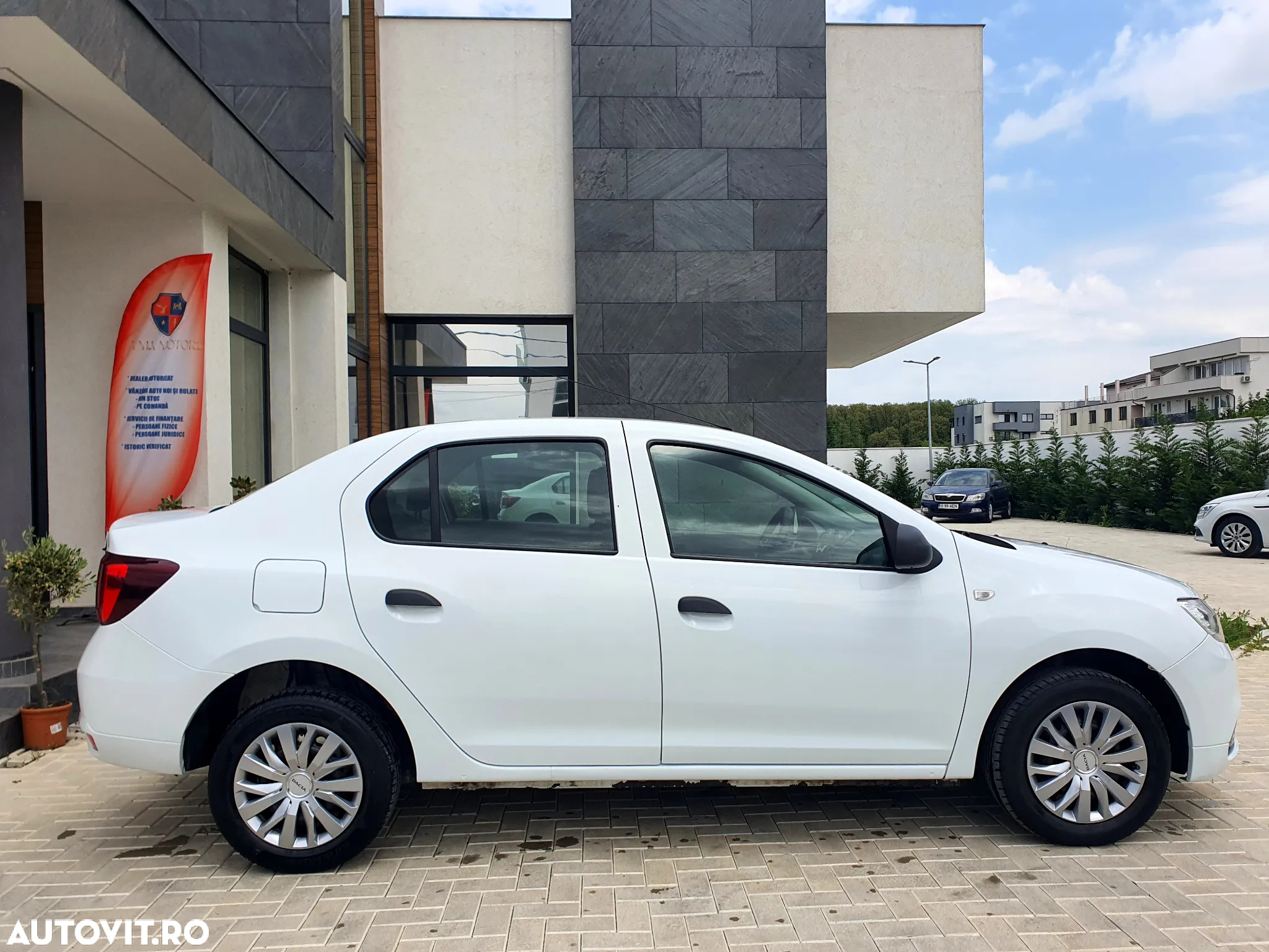 Dacia Logan 1.0 SCe SL PLUS - 4