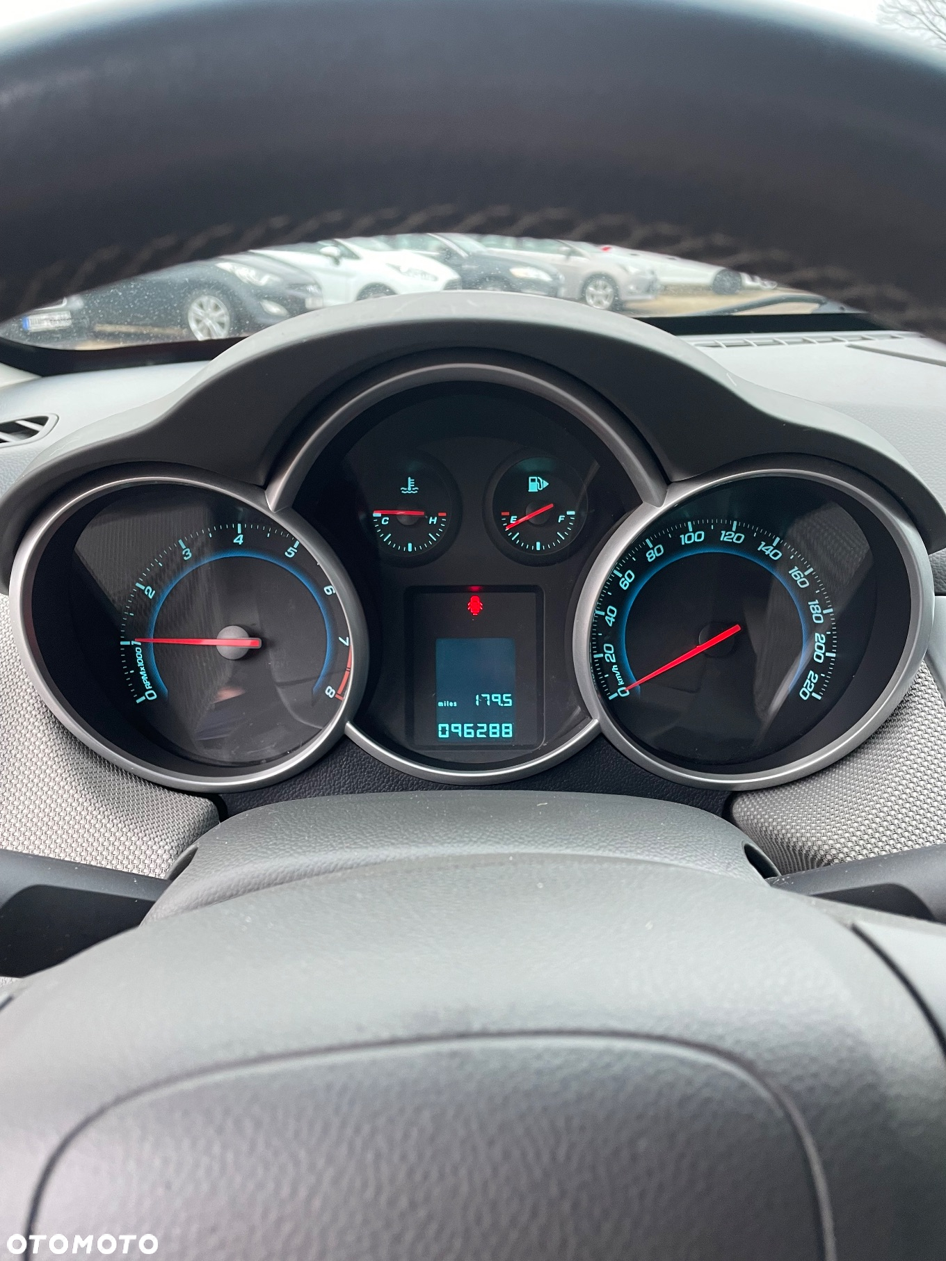 Chevrolet Cruze 1.6 LS - 17