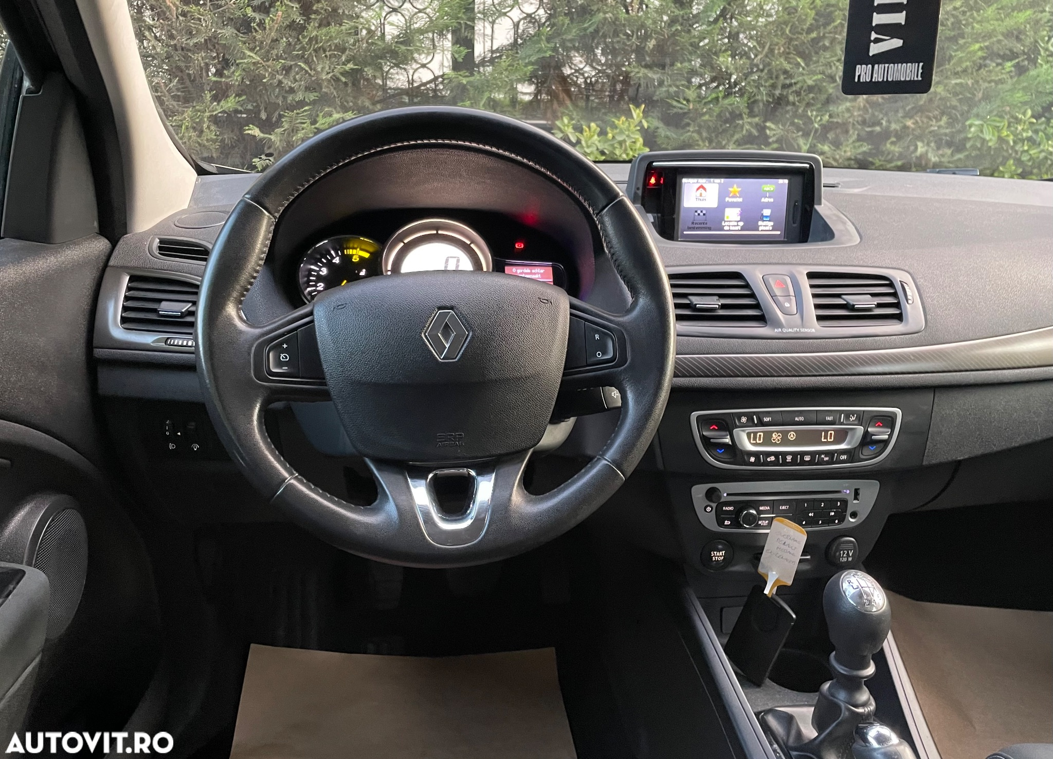 Renault Megane ENERGY dCi 110 Start & Stop LIMITED - 19