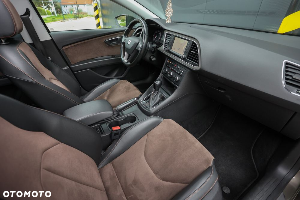 Seat Leon ST 2.0 TDI Start&Stop 4Drive DSG X-Perience - 25