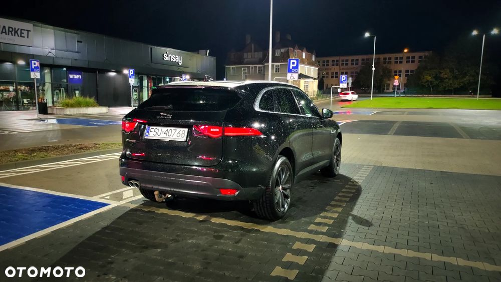Jaguar F-Pace 20d Prestige - 21