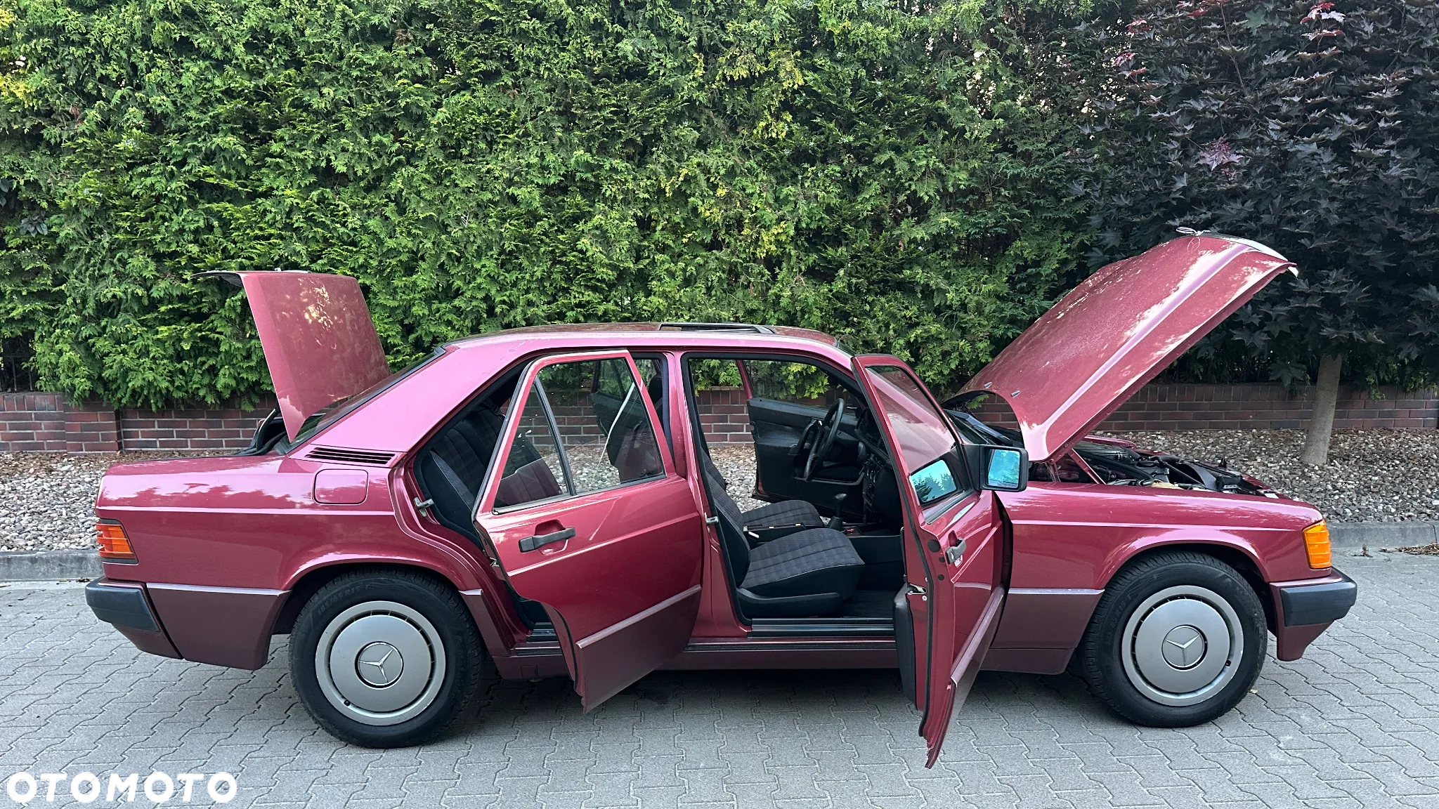 Mercedes-Benz W201 (190) - 28