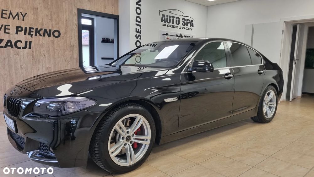 BMW Seria 5 525d - 24