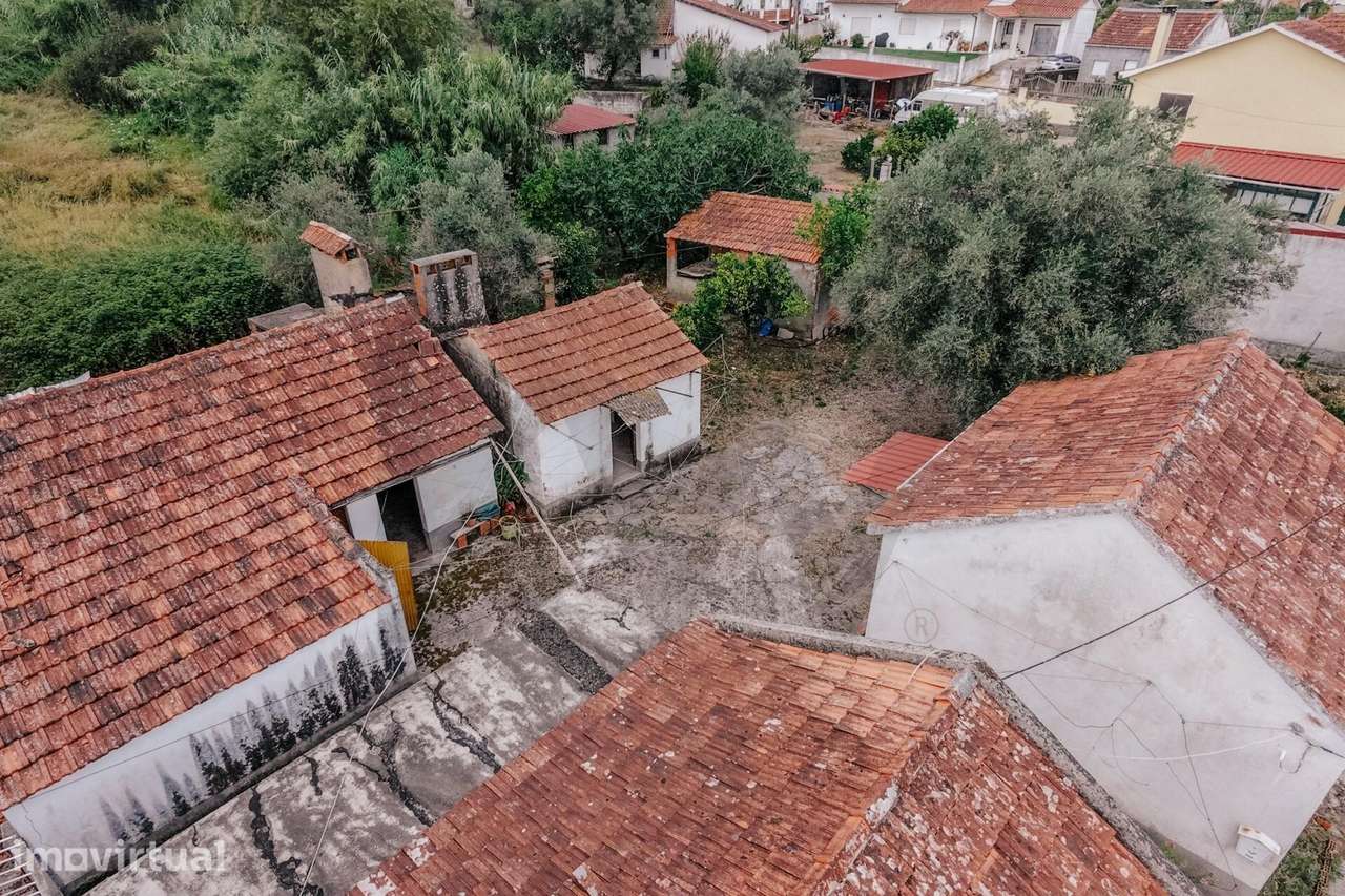 2 Moradias com terreno para recuperar em Soure - Grande imagem: 5/22