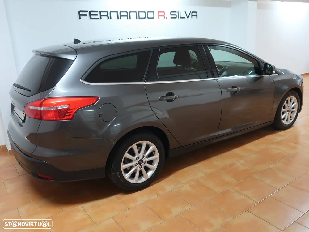 Ford Focus 1.0 SCTi Titanium - 8