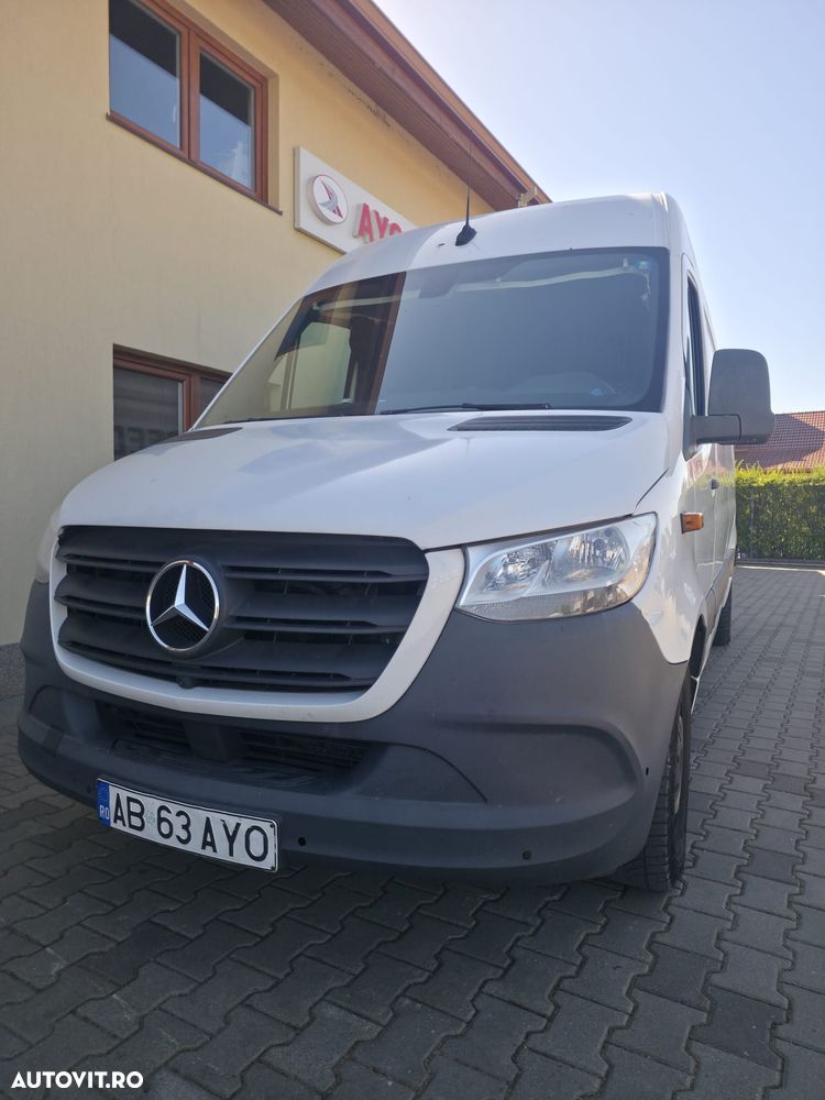 Mercedes-Benz Sprinter - 1