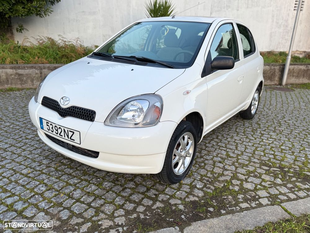 Toyota Yaris 1.0 Luna TA - 1