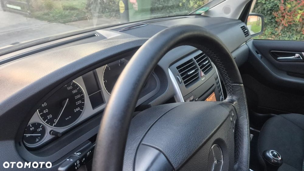 Mercedes-Benz Klasa B 180 CDI EU5 - 9