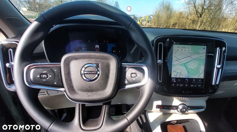 Volvo XC 40 B5 AWD Ultimate Dark - 11