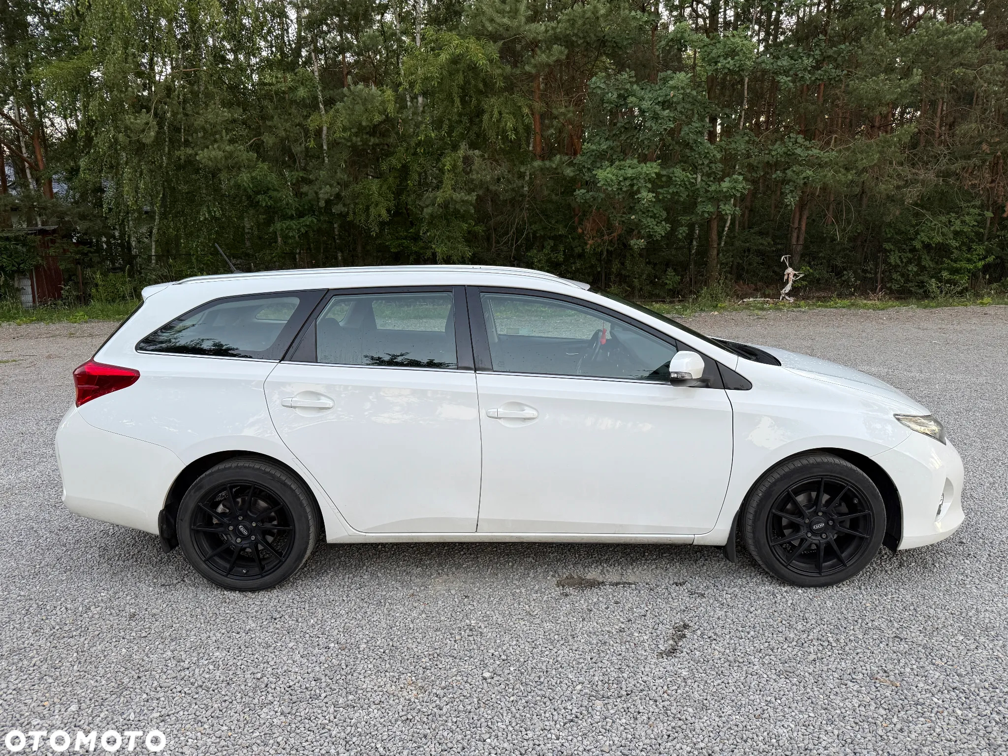 Toyota Auris 1.6 Premium - 5