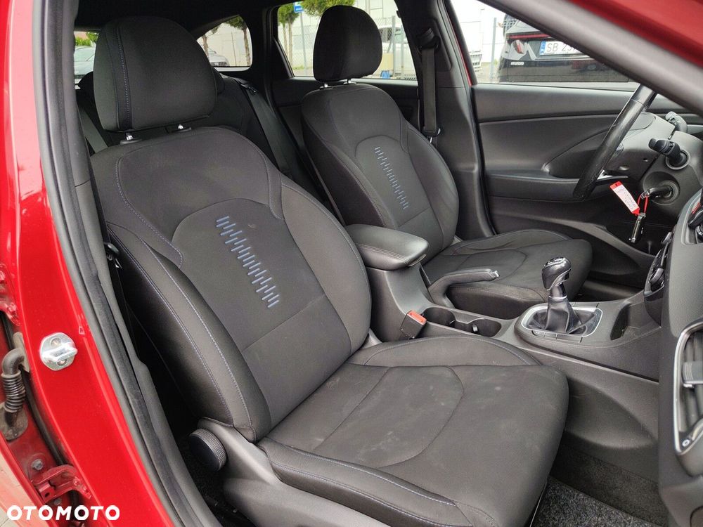 Hyundai i30 1.4 GO - 13