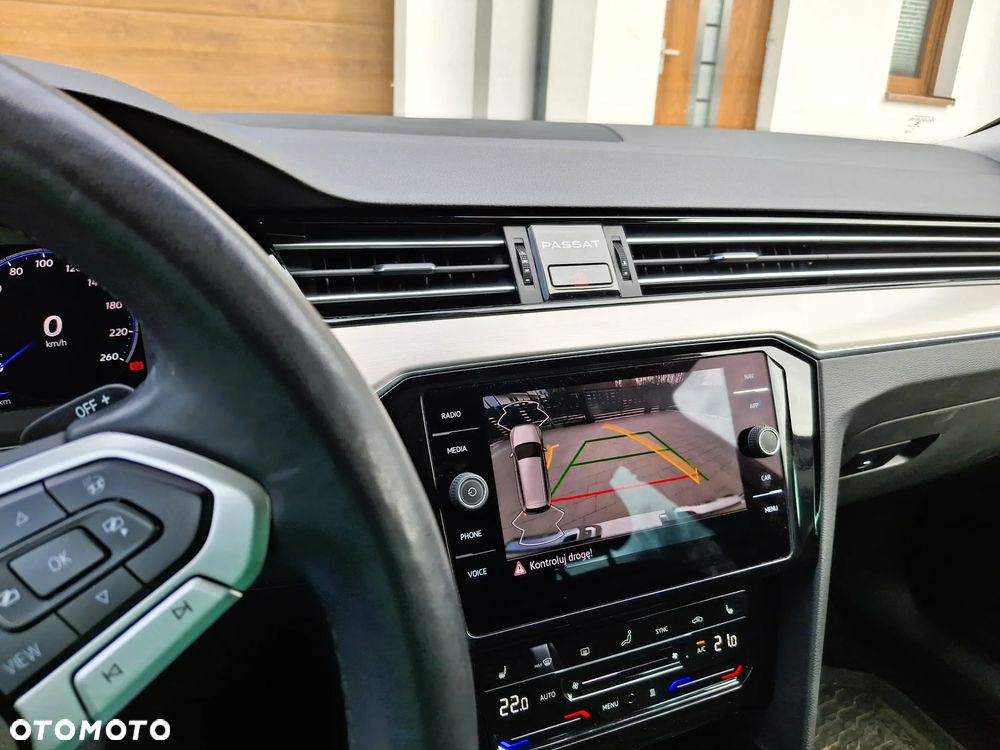 Volkswagen Passat Variant 2.0 TDI SCR DSG 4Motion Elegance - 14