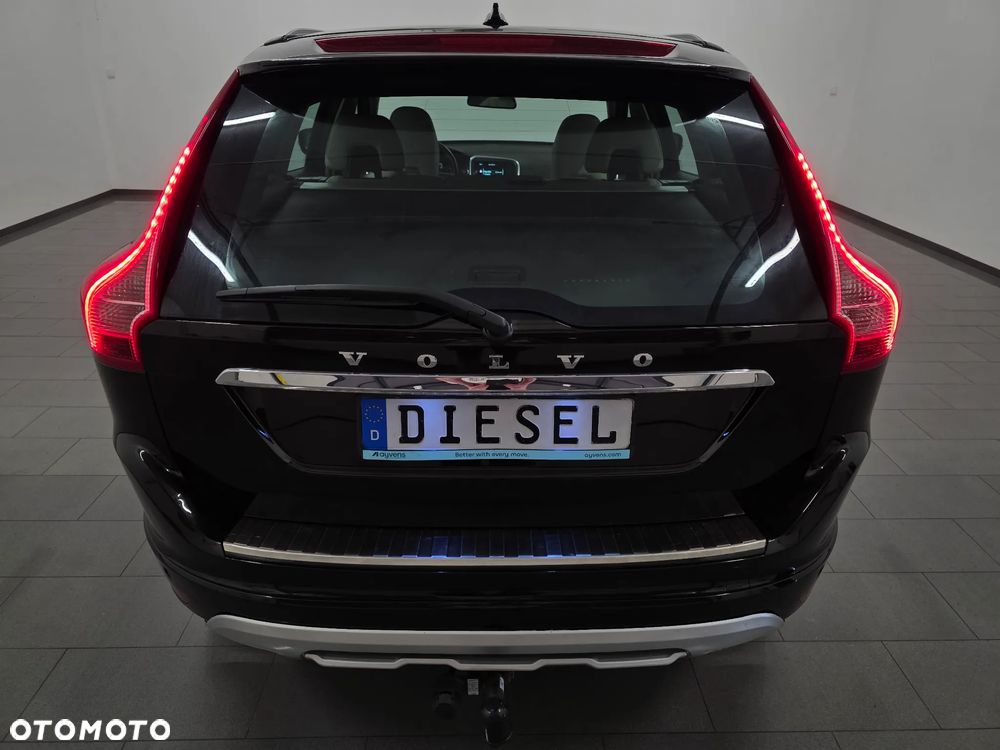 Volvo XC 60 D3 Drive-E Ocean Race - 36