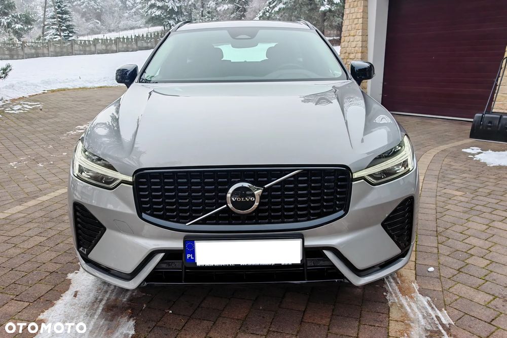 Volvo XC 60 B4 D AWD Plus Dark - 8