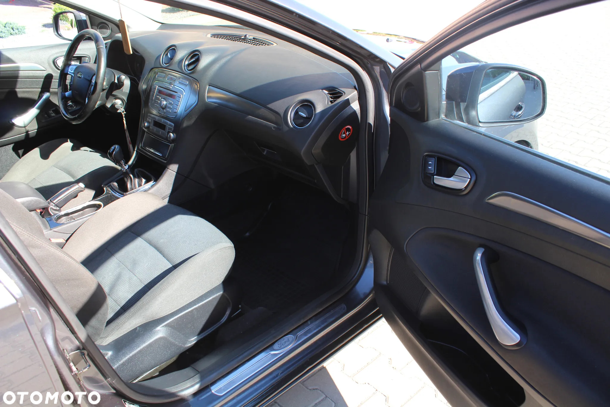 Ford Mondeo 1.8 TDCi Gold X - 19