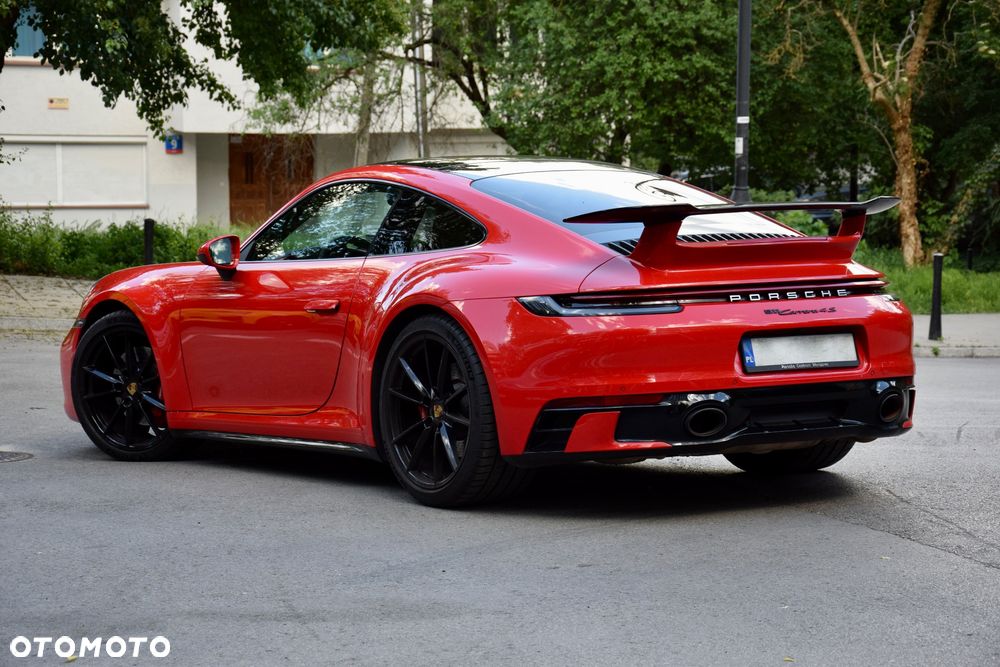 Porsche 911 Carrera 4S - 9