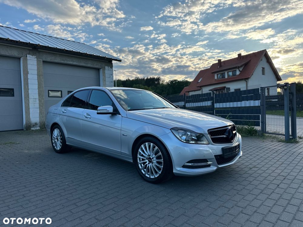 Mercedes-Benz Klasa C 220 CDI BlueEff Edition Avantgarde - 17