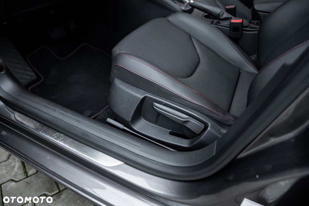 Seat Leon Sportstourer 1.8 TSI Start&Stop DSG FR - 19