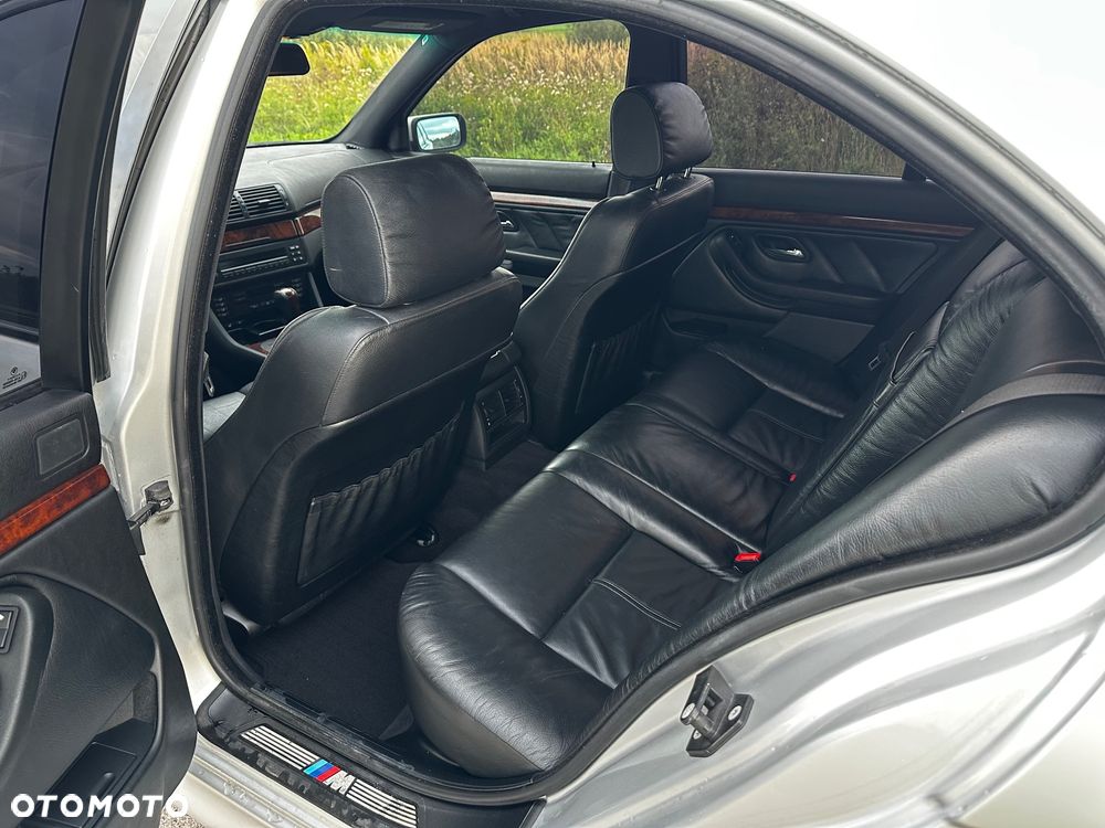 BMW Seria 5 - 10