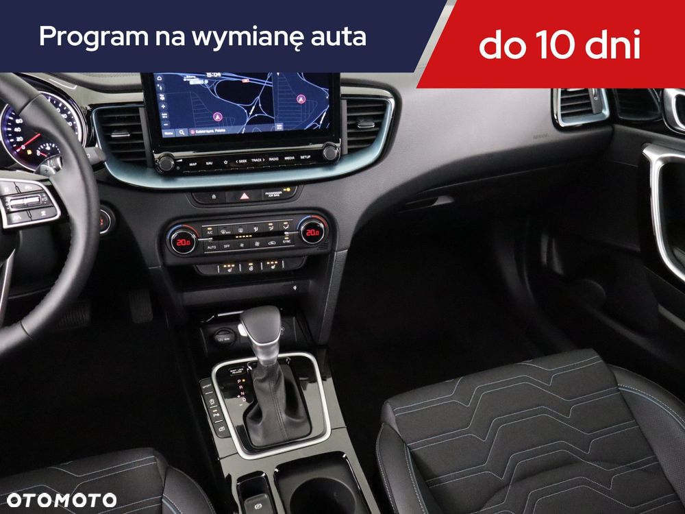Kia XCeed - 10