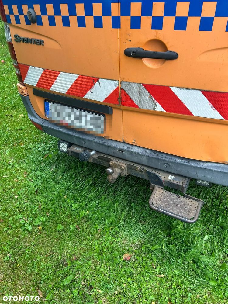 Mercedes-Benz Sprinter - 13