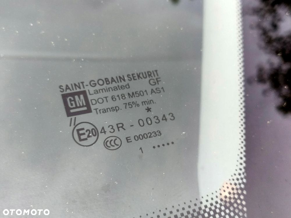 Opel Corsa 1.4 16V Active - 24