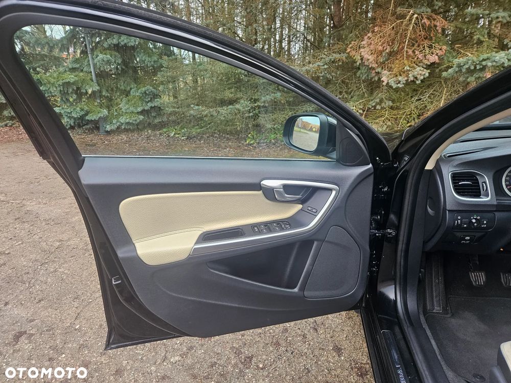 Volvo V60 DRIVe Summum - 18