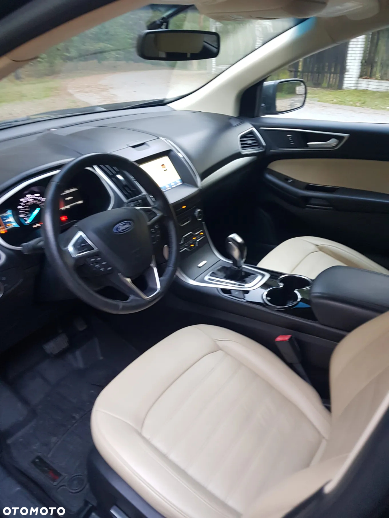 Ford Edge - 11