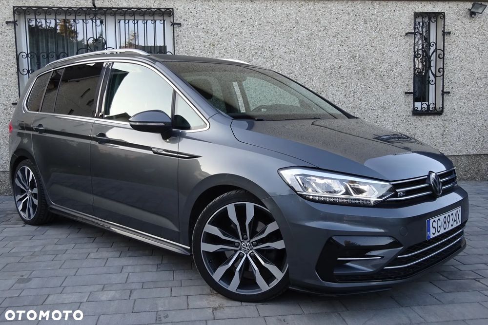 Volkswagen Touran - 1