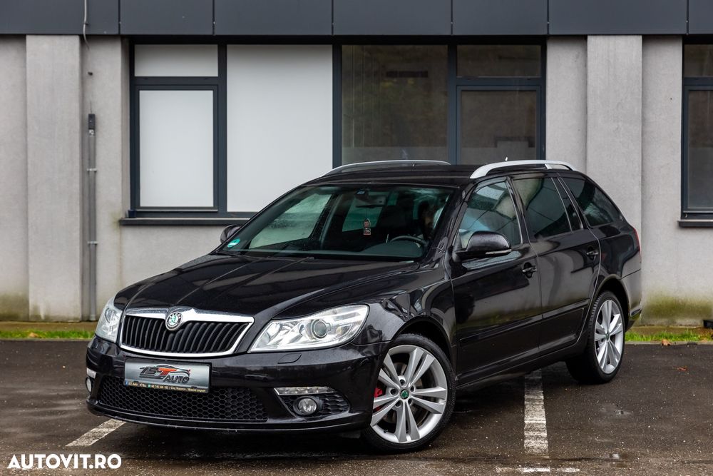Skoda Octavia Combi 2.0 TDI DPF RS - 10