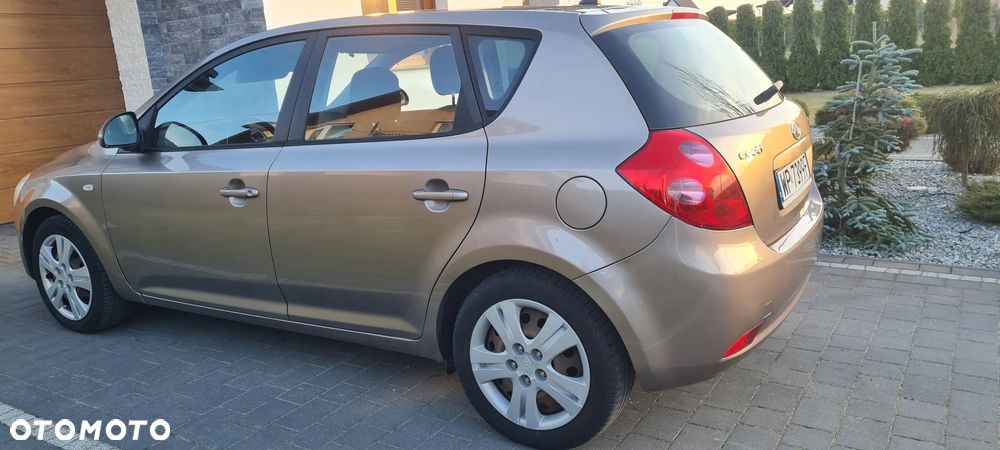 Kia Ceed 1.6 Crdi Comfort - 3