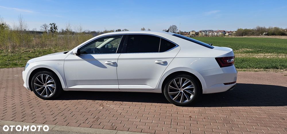 Skoda Superb 2.0 TDI 4x4 L&K DSG - 4