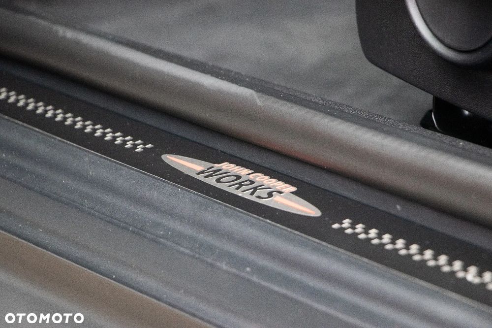 MINI John Cooper Works - 4