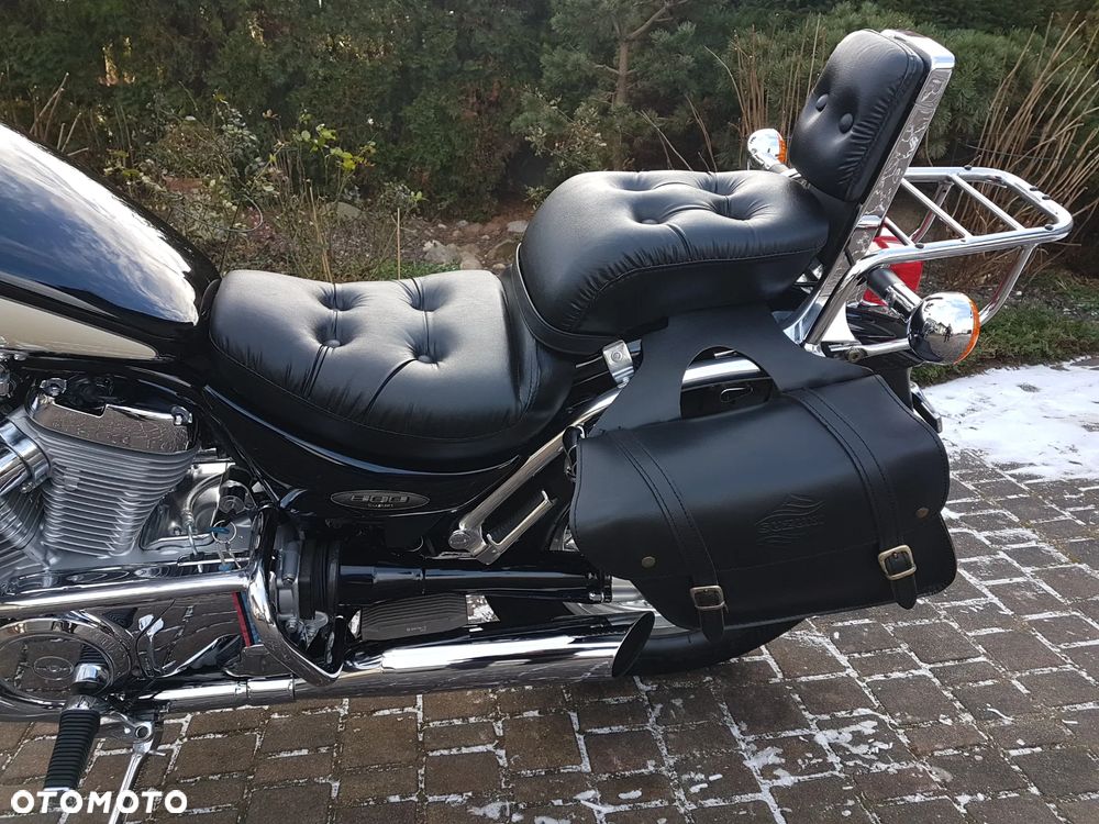 Suzuki Intruder - 16