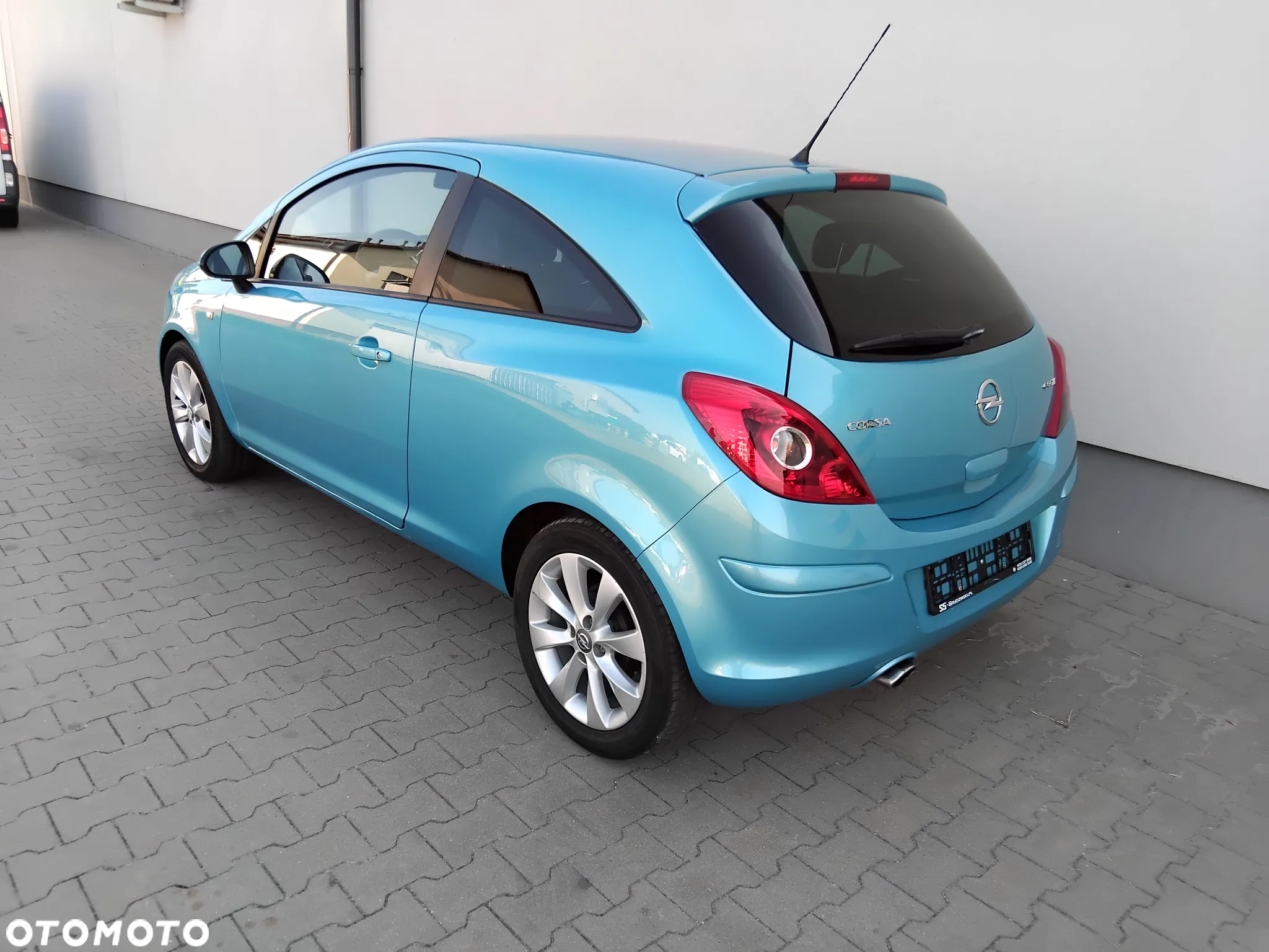 Opel Corsa 1.2 16V (ecoFLEX) Color Edition - 3