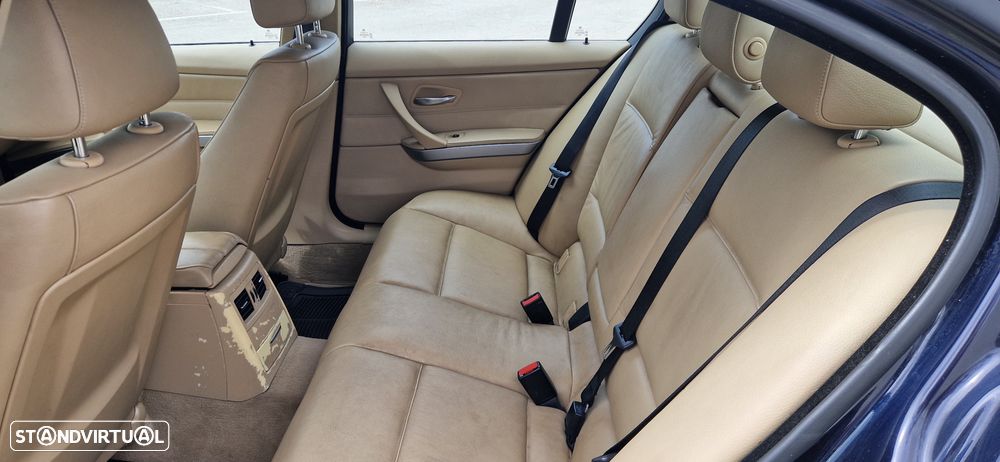 BMW 320 d Exclusive - 10