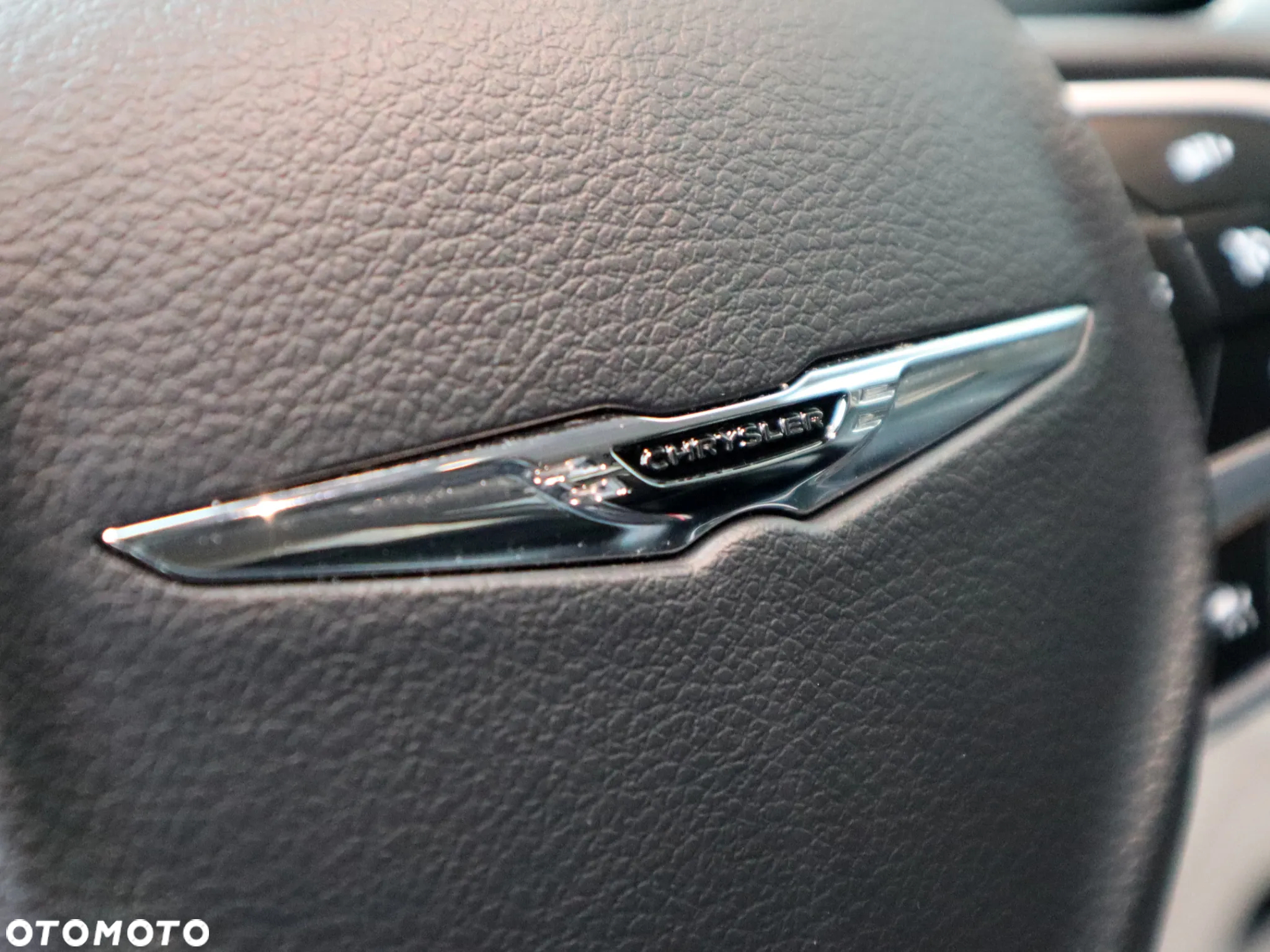 Chrysler Pacifica - 15