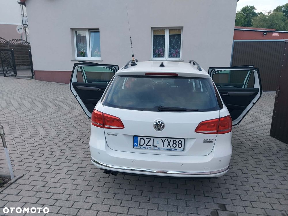 Volkswagen Passat 2.0 TDI DSG Comfortline - 3