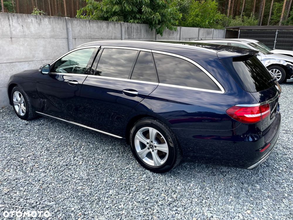 Mercedes-Benz Klasa E 220 d 4Matic 9G-TRONIC Avantgarde - 6