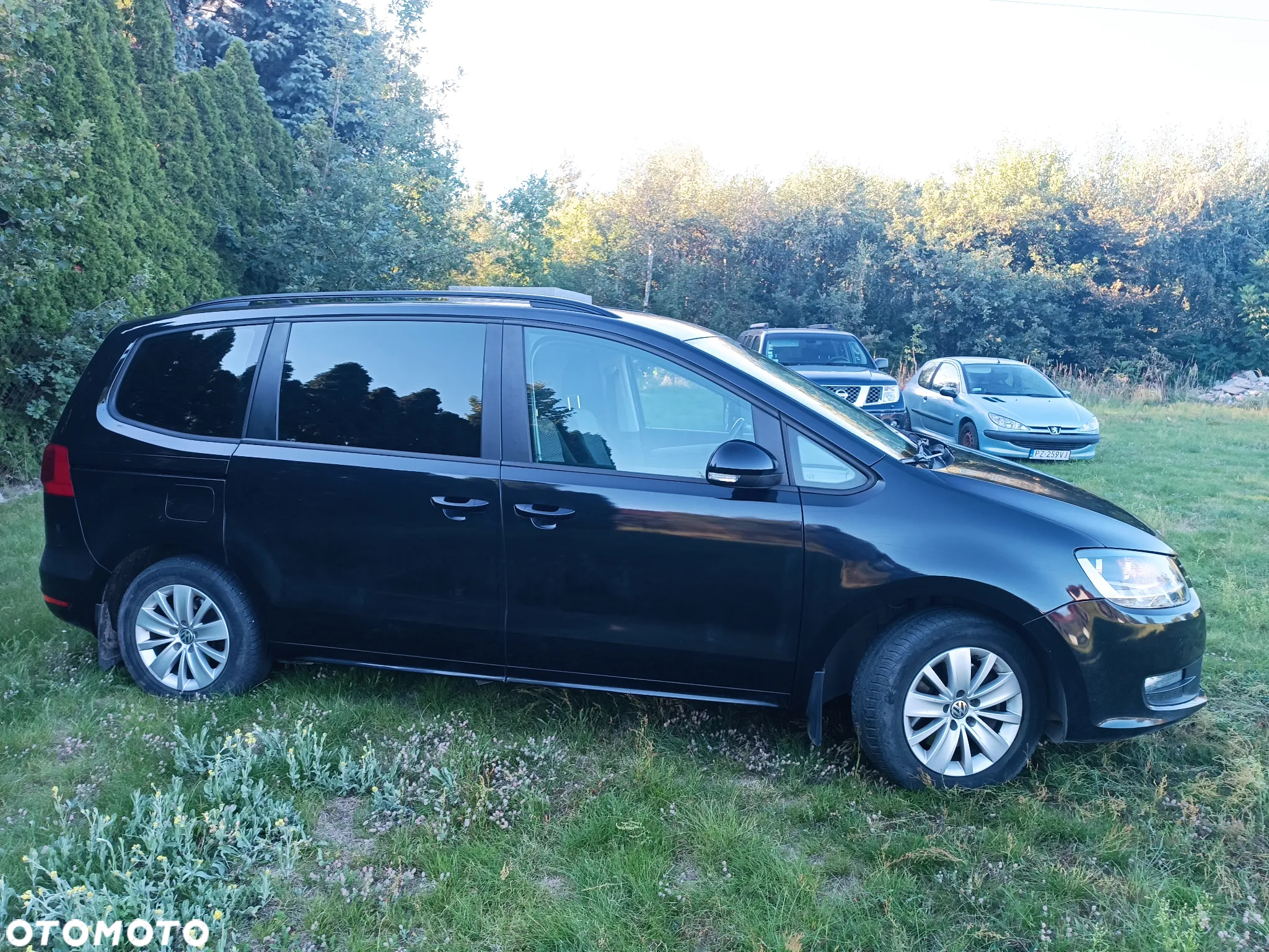 Volkswagen Sharan 2.0 TDI Comfortline DSG - 4