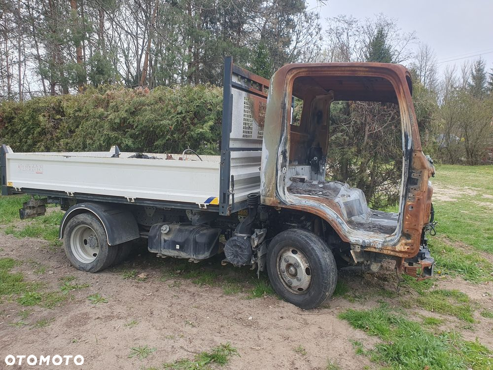 Isuzu M21 - 13