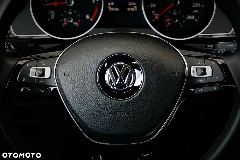 Volkswagen Passat 2.0 TDI SCR Comfortline DSG - 23
