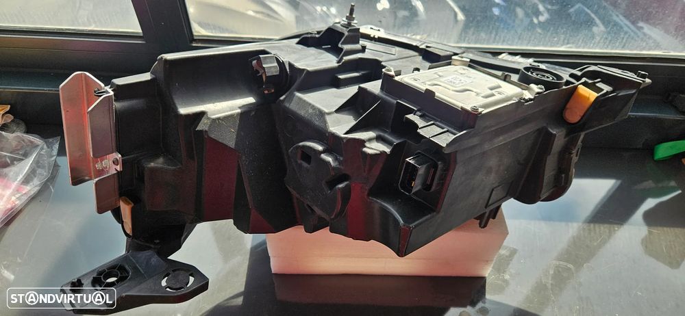 Farol direito opel corsa f full led 2022> - 5